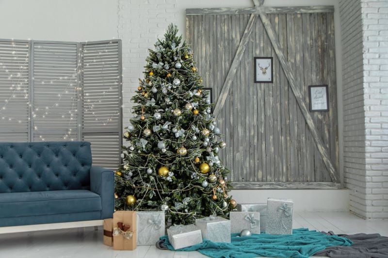 Trim Your Home in Style: Tips on Selecting the Perfect Pre Lit Christmas Tree