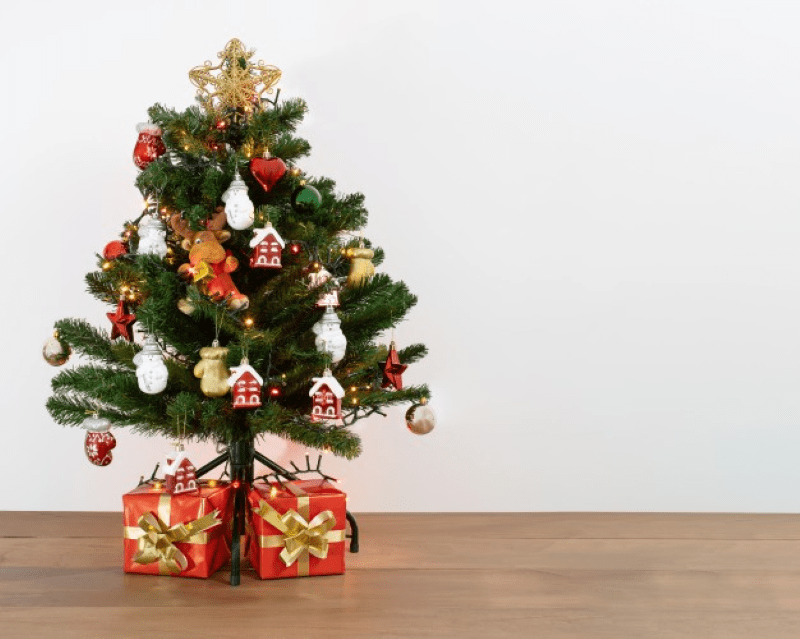 Realistic vs. Traditional: Deciding on the Perfect Look for Your 8 Foot Artificial Christmas Tree